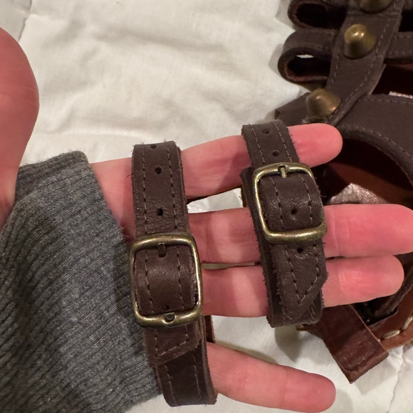 En Shalla Gladiator Sandals - Picture 10 of 10